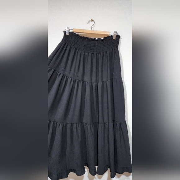 Max Studio Black Tiered Maxi Skirt Ruched Waist Size L - Picture 6 of 12